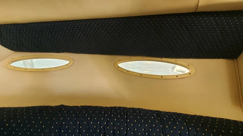 Slide: The Image of Sea Ray Sundancer 2001 - 38
