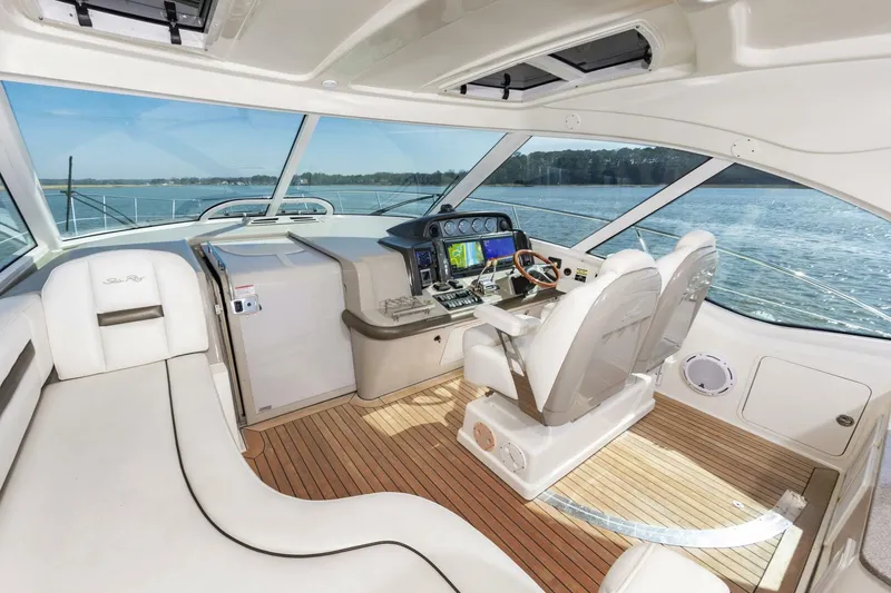 Slide: The Image of Sea Ray 48 Sundancer 2007 - 13