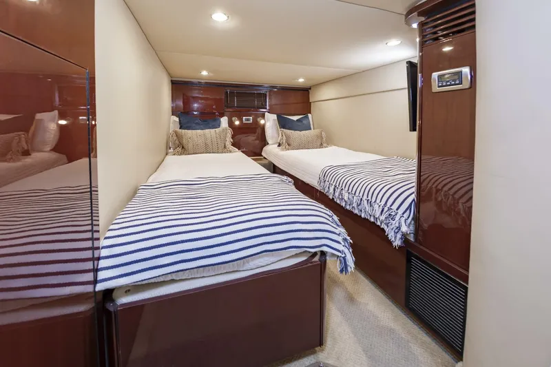 Slide: The Image of Sea Ray 48 Sundancer 2007 - 35
