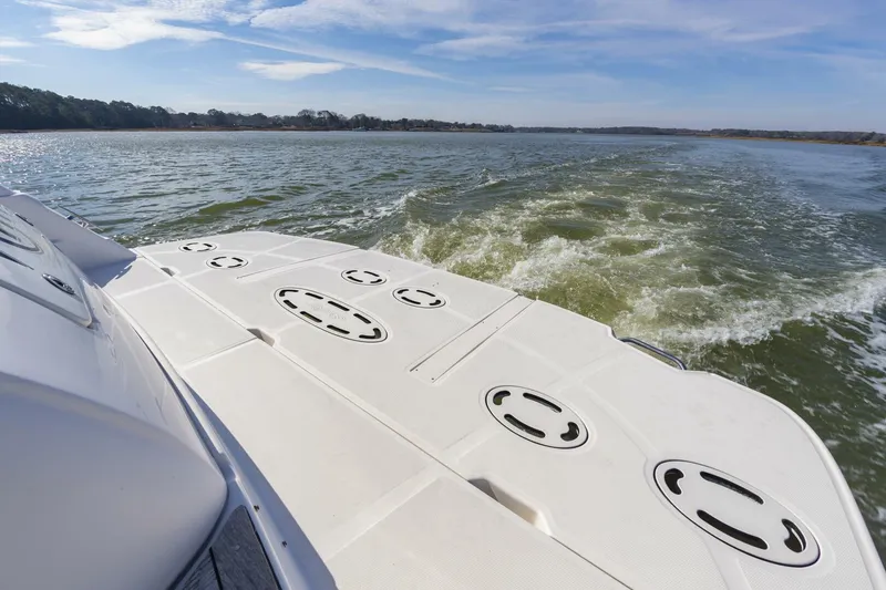 Slide: The Image of Sea Ray 48 Sundancer 2007 - 8