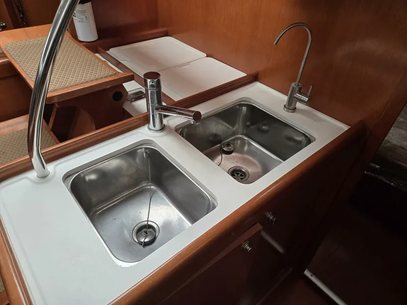 Slide: The Image of Beneteau 49 2007 - 28
