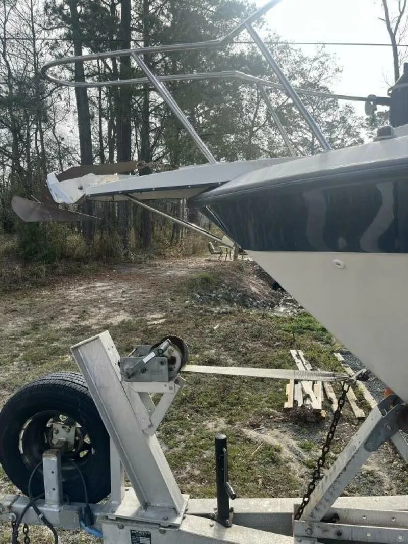 Slide: The Image of Carver Yachts 2557 Montego 1989 - 18