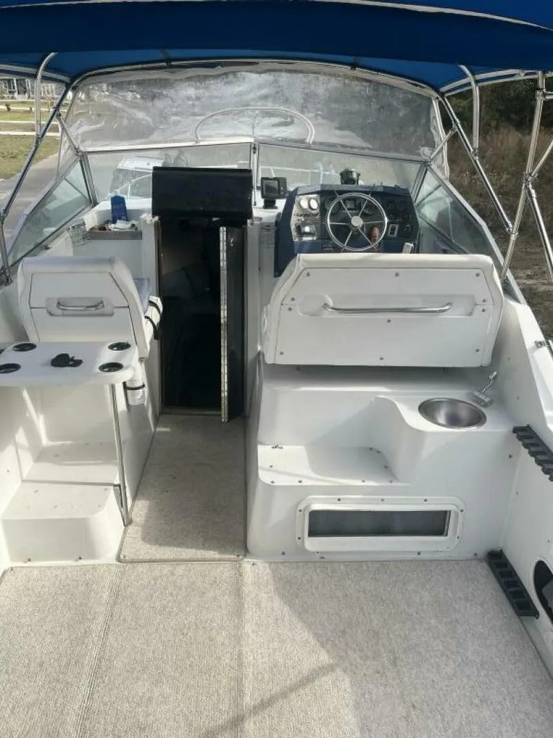 Slide: The Image of Carver Yachts 2557 Montego 1989 - 3