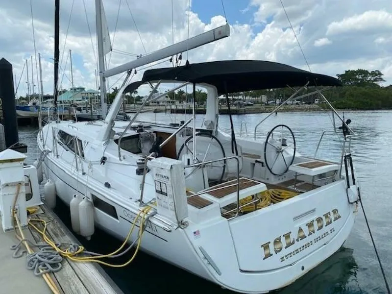 The Image of Beneteau 41.1 2018 - 0