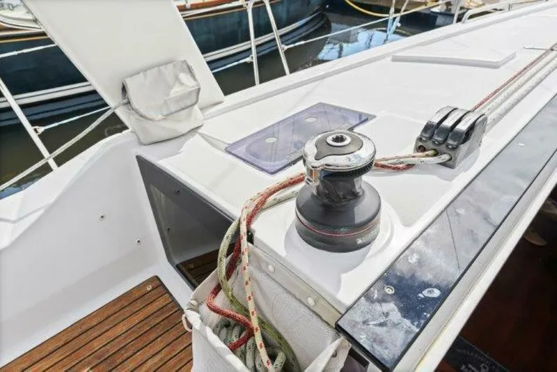 Slide: The Image of Beneteau 41.1 2018 - 15