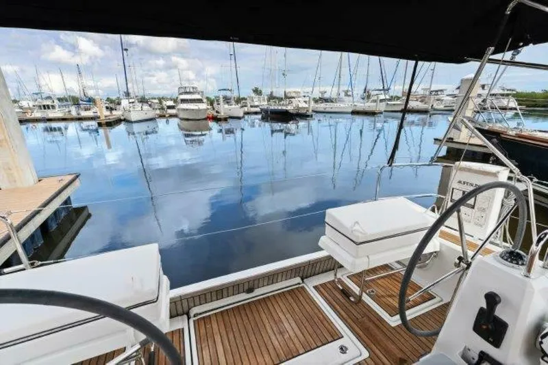 Slide: The Image of Beneteau 41.1 2018 - 29