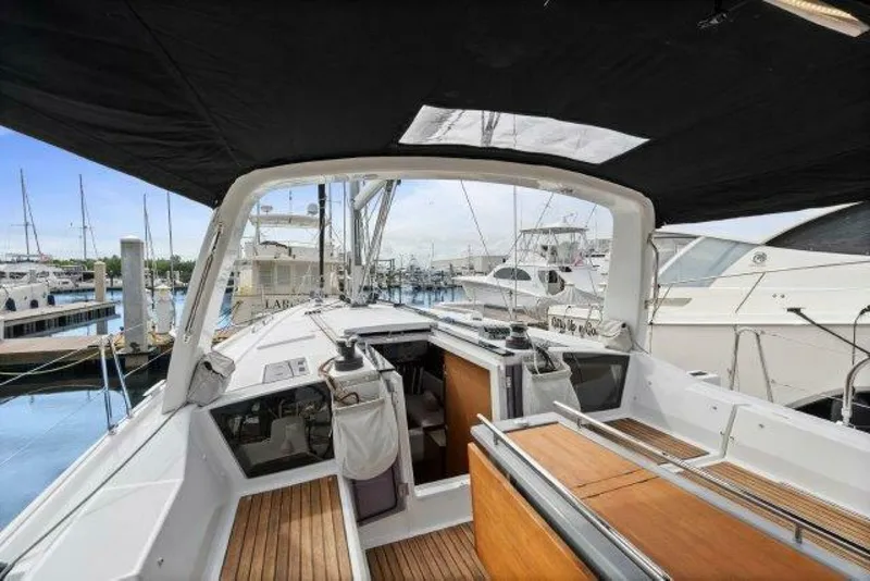 Slide: The Image of Beneteau 41.1 2018 - 5