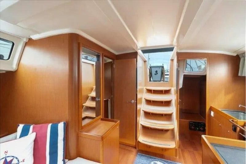 Slide: The Image of Beneteau 41.1 2018 - 55