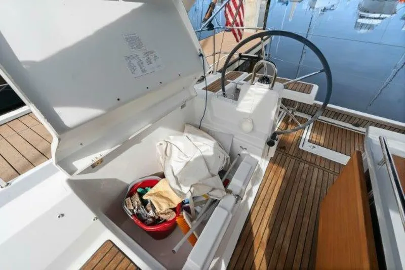 Slide: The Image of Beneteau 41.1 2018 - 7