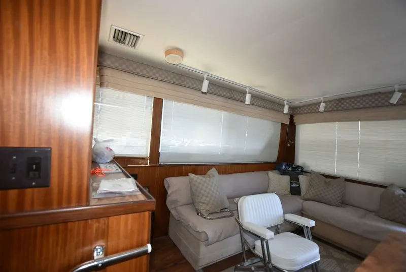 Slide: The Image of Hatteras 48 Convertible 1988 - 11
