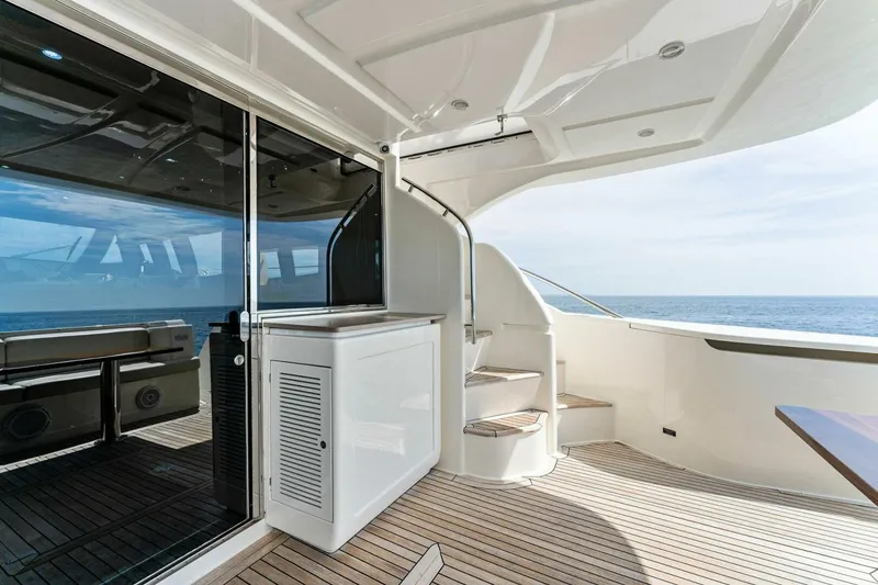 Slide: The Image of Ferretti 620 2013 - 50