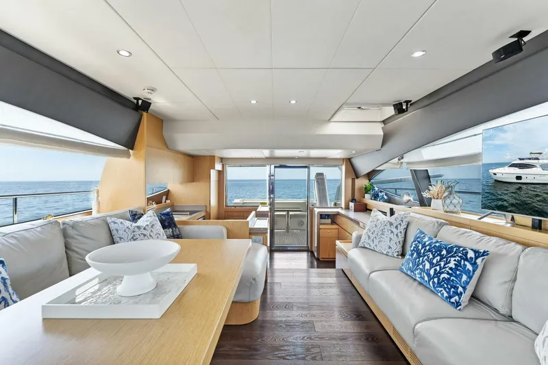 Slide: The Image of Ferretti 620 2013 - 6