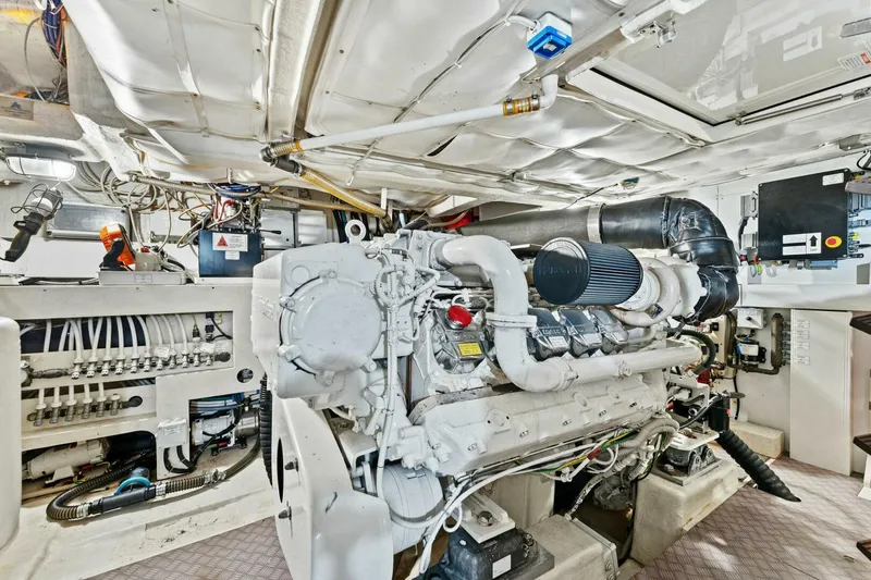 Slide: The Image of Ferretti 620 2013 - 62