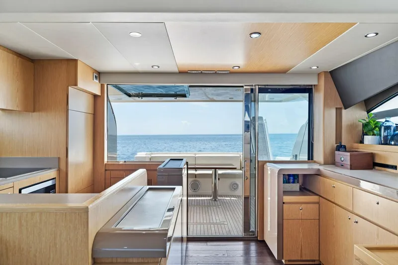 Slide: The Image of Ferretti 620 2013 - 7