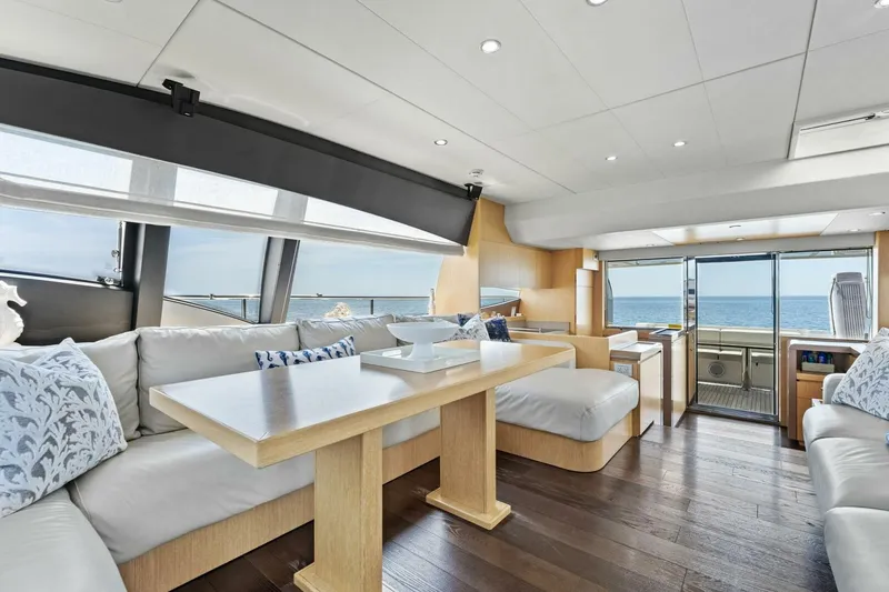 Slide: The Image of Ferretti 620 2013 - 8