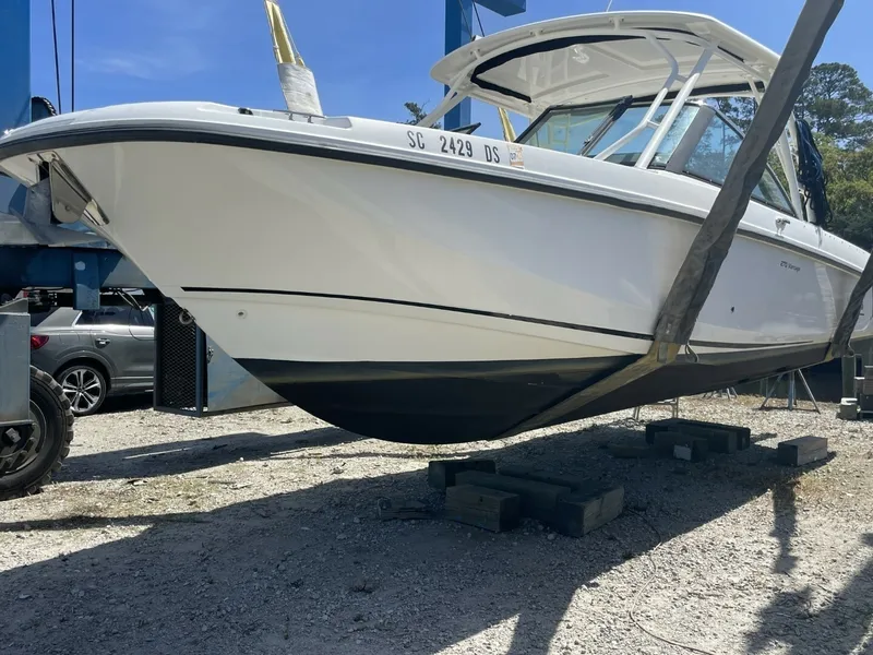 Slide: The Image of Boston Whaler 270 Vantage 2016 - 3