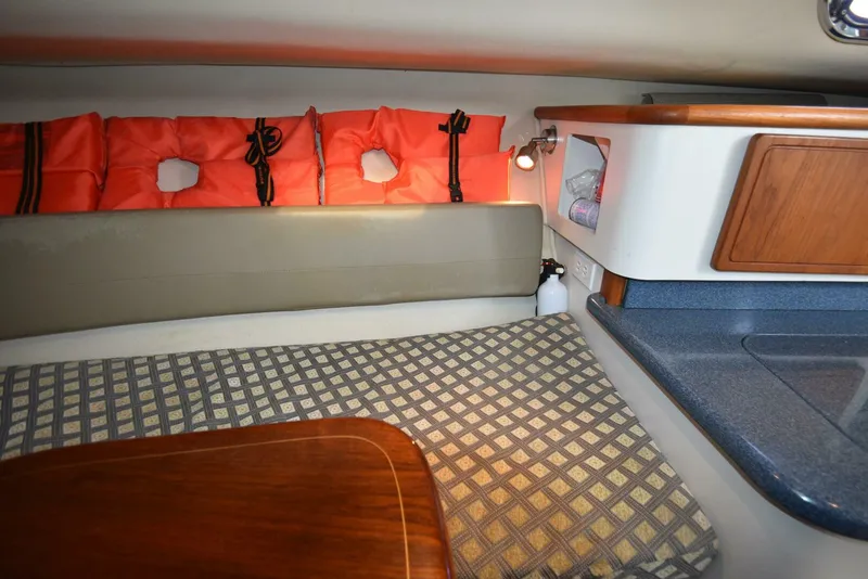 Slide: The Image of Pursuit 3070 Offshore Express 2005 - 22