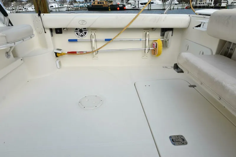 Slide: The Image of Pursuit 3070 Offshore Express 2005 - 6