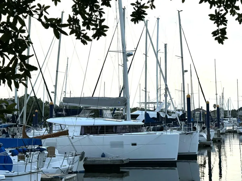 Slide: The Image of Lagoon 400 S2 2016 - 2
