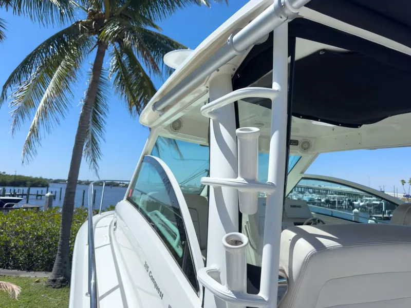 Slide: The Image of Boston Whaler 315 Conquest 2018 - 30