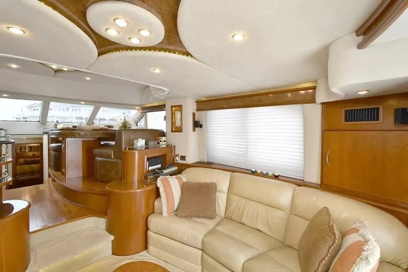 Slide: The Image of Silverton 52 Ovation 2009 - 5