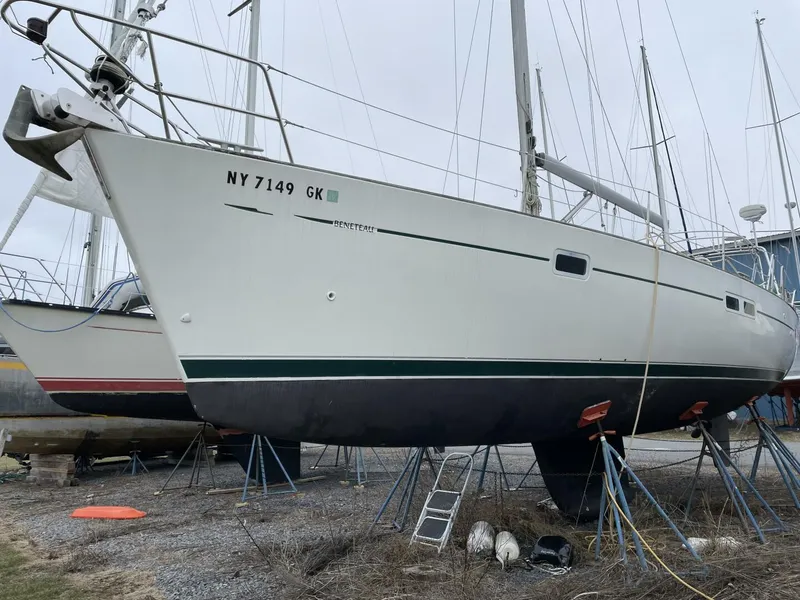 Slide: The Image of Beneteau 1998 - 4