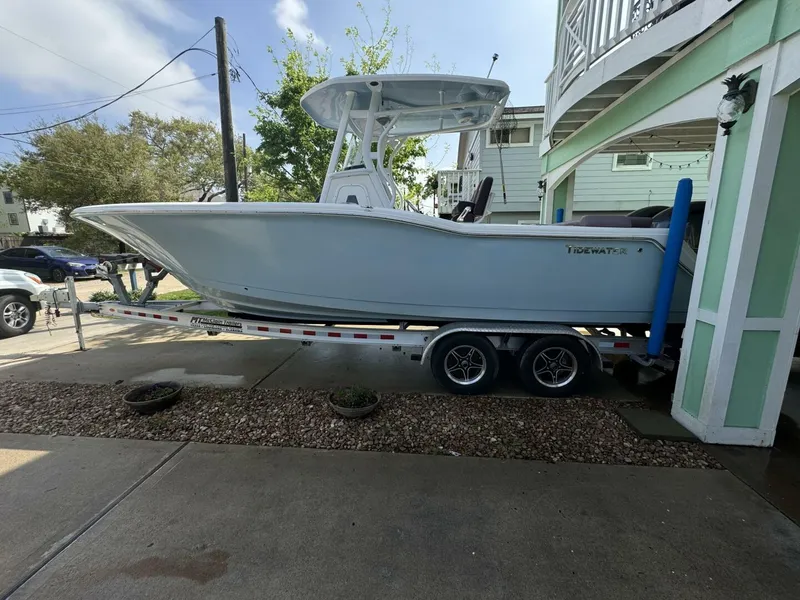 Slide: The Image of Tidewater 252 LXF 2017 - 3