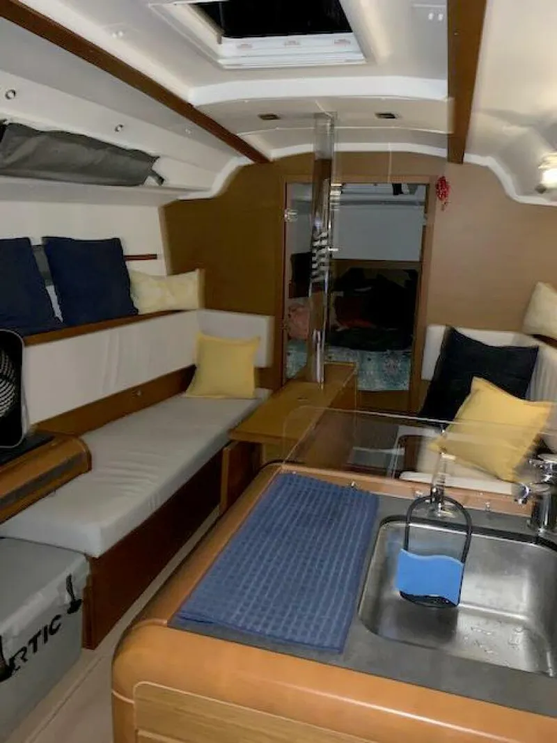 Slide: The Image of Jeanneau Sun Odyssey 349 2019 - 33