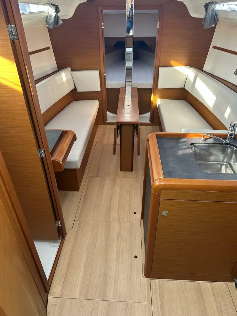 Slide: The Image of Jeanneau Sun Odyssey 349 2020 - 15