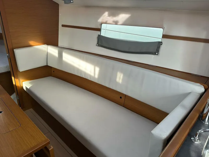 Slide: The Image of Jeanneau Sun Odyssey 349 2020 - 22