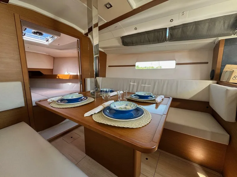 Slide: The Image of Jeanneau Sun Odyssey 349 2020 - 24