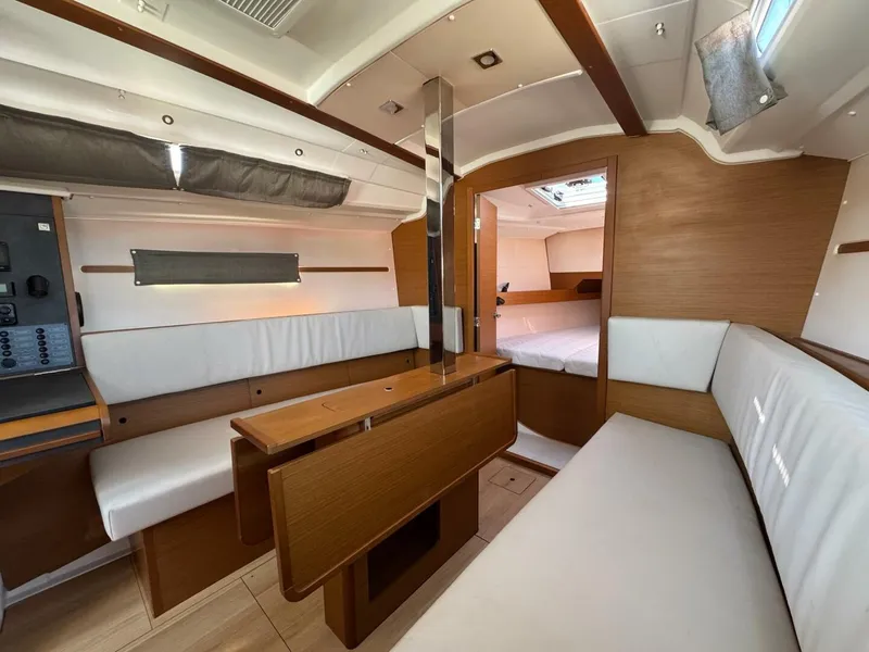 Slide: The Image of Jeanneau Sun Odyssey 349 2020 - 26