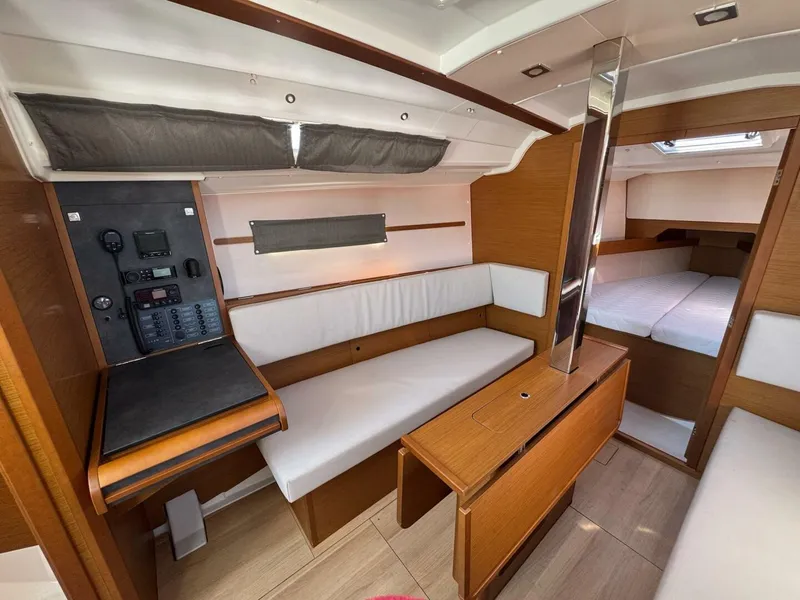 Slide: The Image of Jeanneau Sun Odyssey 349 2020 - 27