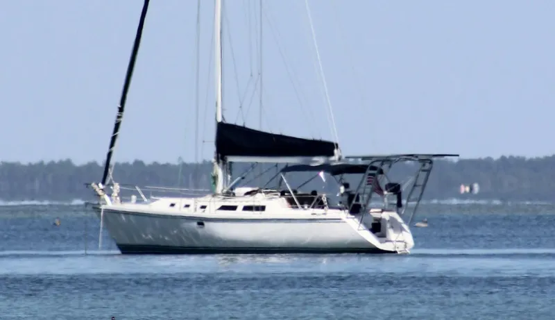 Slide: The Image of Catalina 42 MKI 1991 - 3