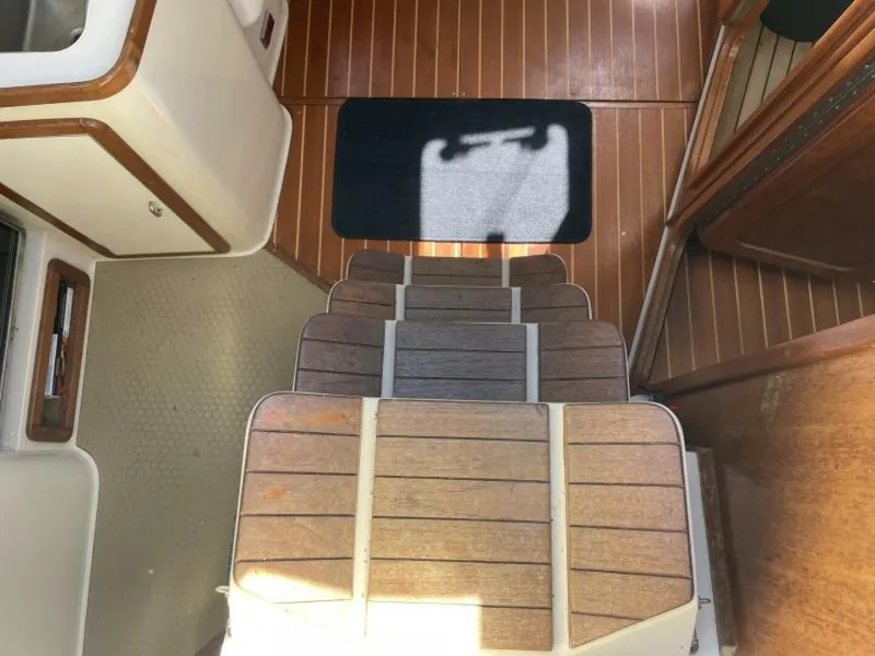 Slide: The Image of Catalina 42 MKI 1991 - 7