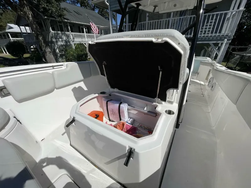 Slide: The Image of Sea Fox 288 Commander 2024 - 10