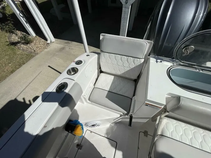 Slide: The Image of Sea Fox 288 Commander 2024 - 36
