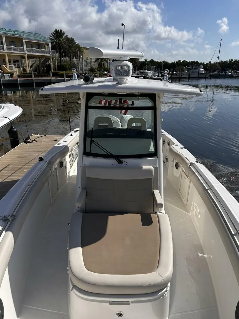 Slide: The Image of Boston Whaler 330 Outrage 2017 - 2
