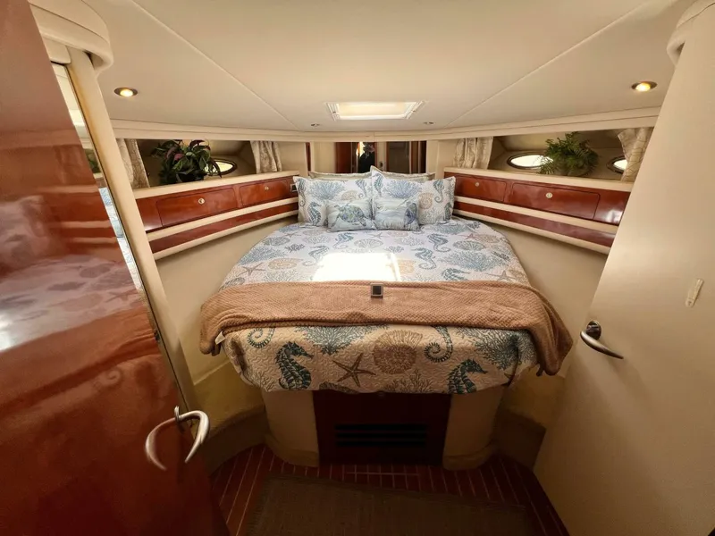 Slide: The Image of Sea Ray 480 Sedan Bridge 2004 - 19