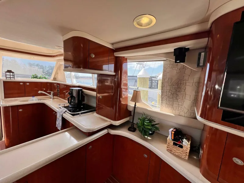 Slide: The Image of Sea Ray 480 Sedan Bridge 2004 - 30