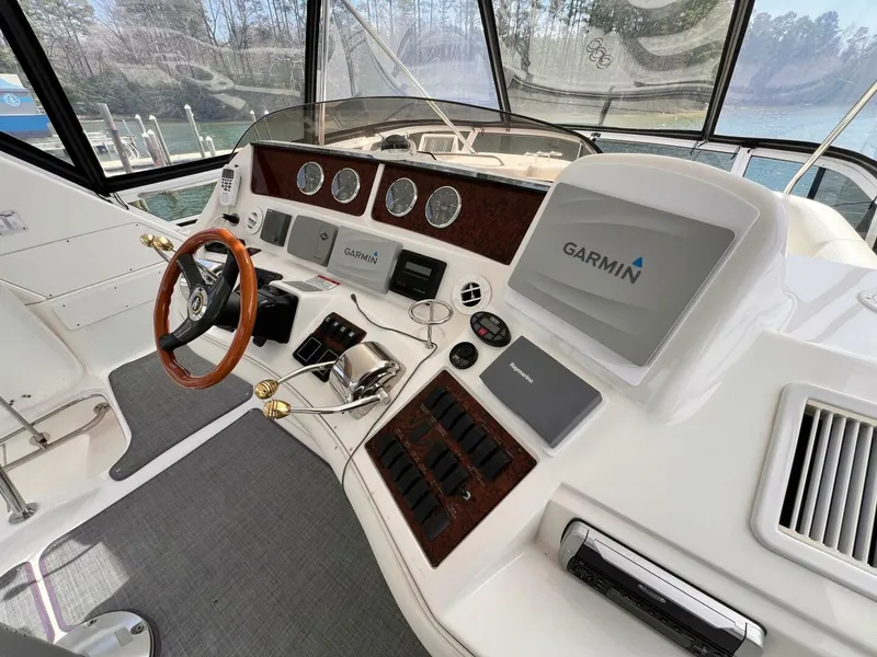 Slide: The Image of Sea Ray 480 Sedan Bridge 2004 - 35