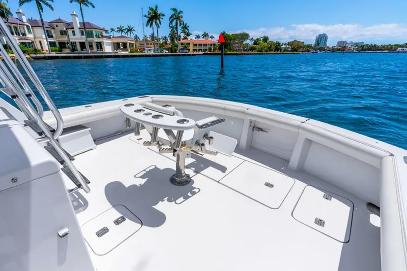 Slide: The Image of Hatteras 50 Convertible 2005 - 6