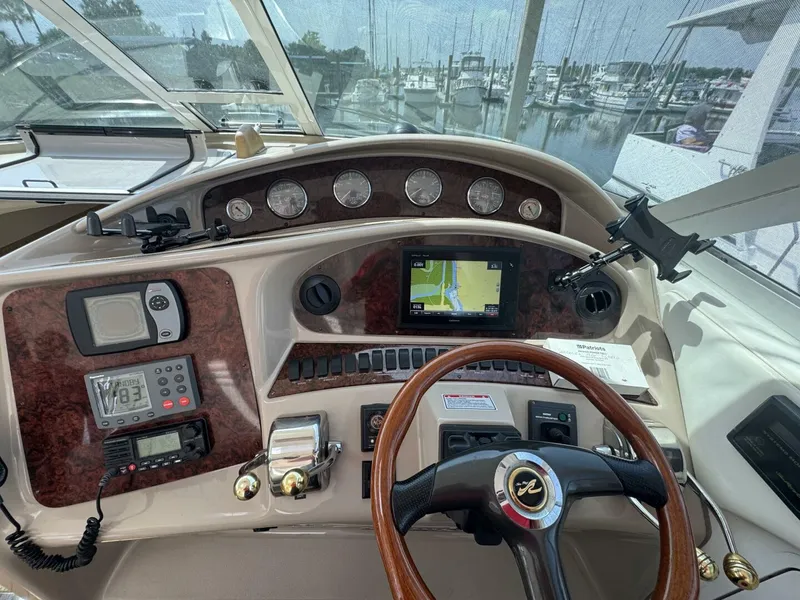 Slide: The Image of Sea Ray 39 Motor Yacht 2004 - 10