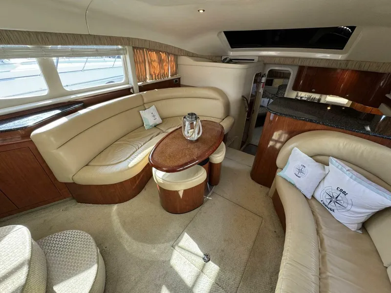 Slide: The Image of Sea Ray 39 Motor Yacht 2004 - 16