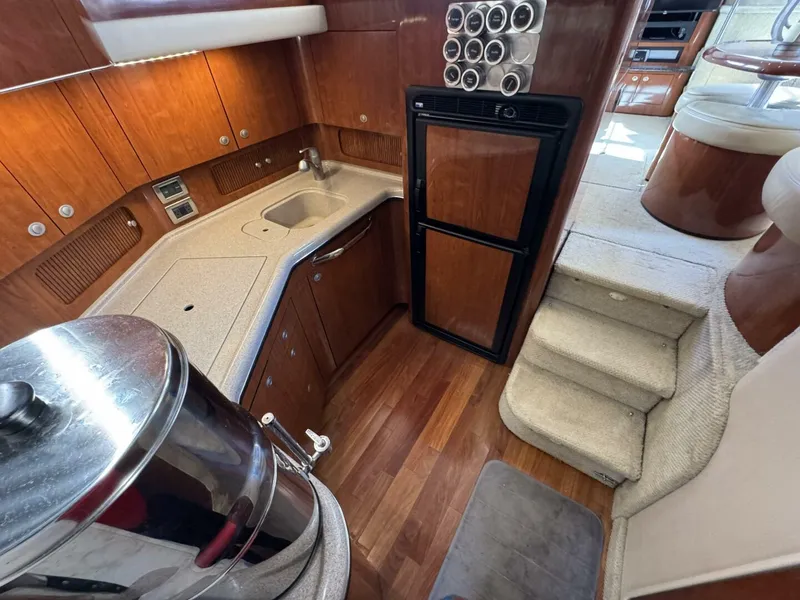 Slide: The Image of Sea Ray 39 Motor Yacht 2004 - 18