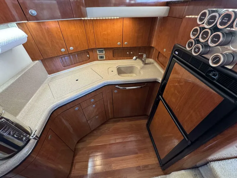 Slide: The Image of Sea Ray 39 Motor Yacht 2004 - 20
