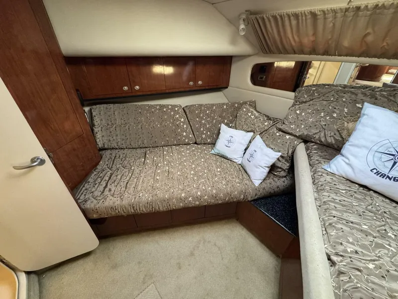 Slide: The Image of Sea Ray 39 Motor Yacht 2004 - 31