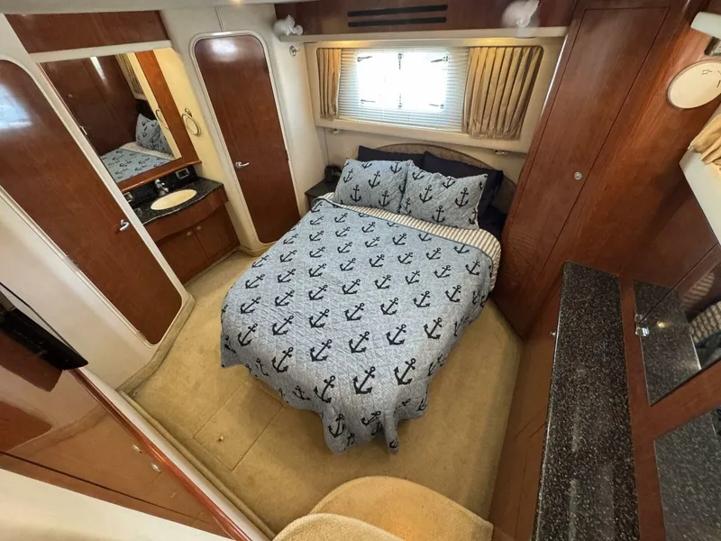 Slide: The Image of Sea Ray 39 Motor Yacht 2004 - 33
