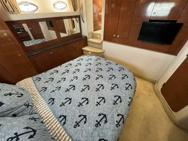 Slide: The Image of Sea Ray 39 Motor Yacht 2004 - 35