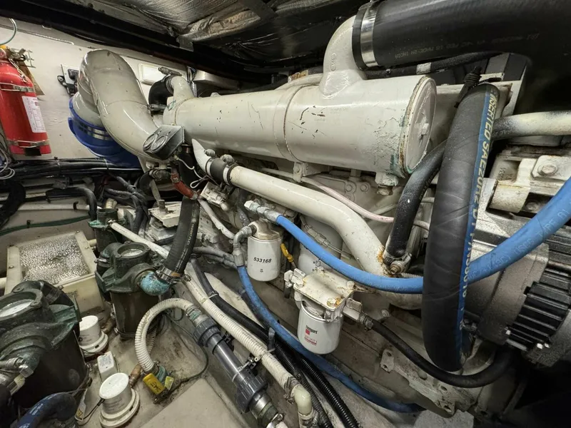 Slide: The Image of Sea Ray 39 Motor Yacht 2004 - 41